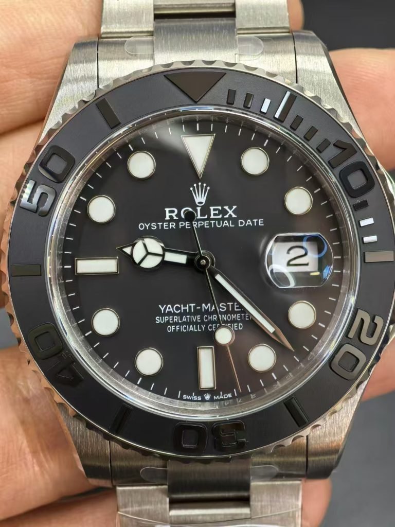 Rolex-YachtMaster-226627-Dial-768x1024-1