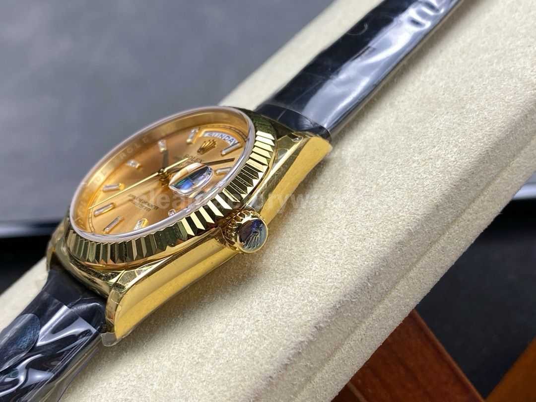 8+ Factory Counterweight Rolex Day Date 36mm 128238 Yellow Gold Crocodile