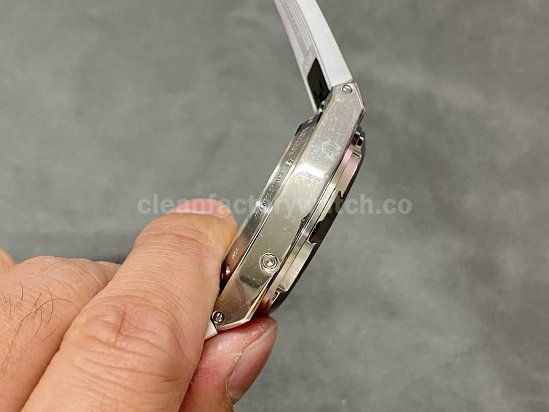 8F Factory Vacheron Constantin Overseas 4300V Perpetual Calendar 41.5mm Steel White Ru (7)