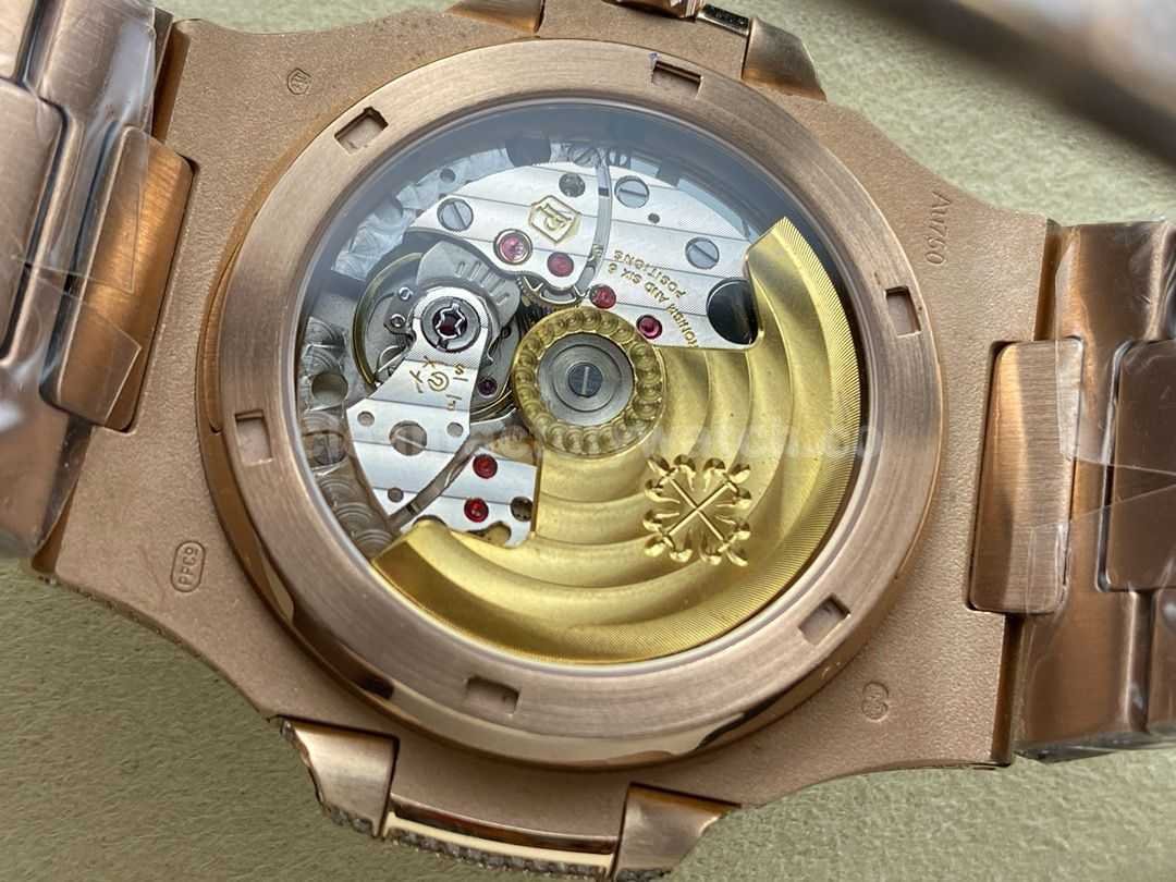 AMG Factory Patek Philippe Nautilus PP5711 40mm Diamond Bezel Rose GoldDiamond Baguette Di (8)