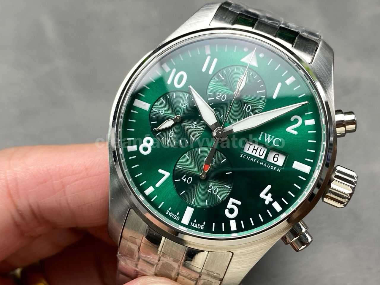BLS Factory IWC Pilot Chronograph IW388104 41mm Full Steel Strap Arabic Numerals Green Dial (4)