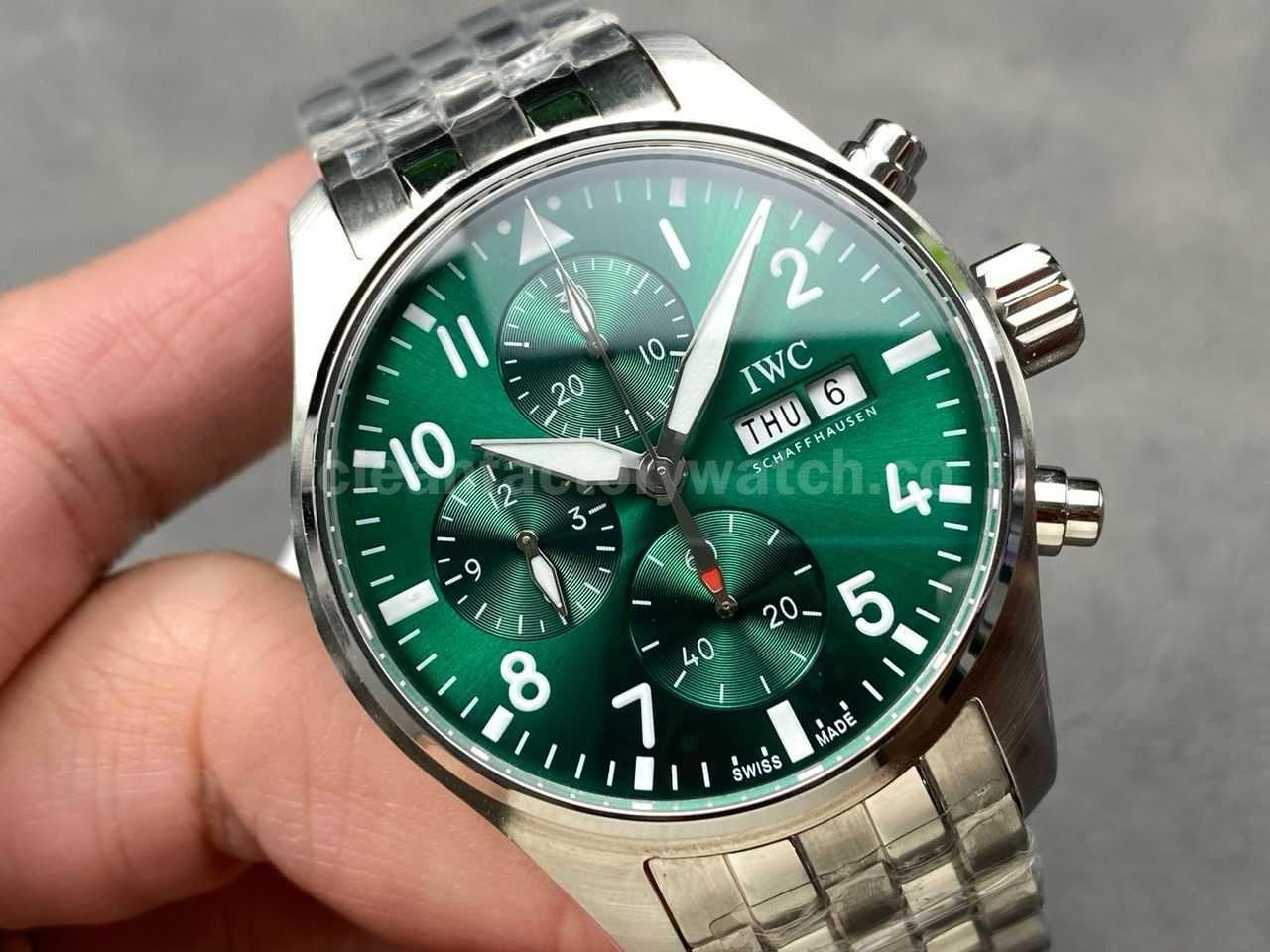 BLS Factory IWC Pilot Chronograph IW388104 41mm Full Steel Strap Arabic Numerals Green Dial (5)