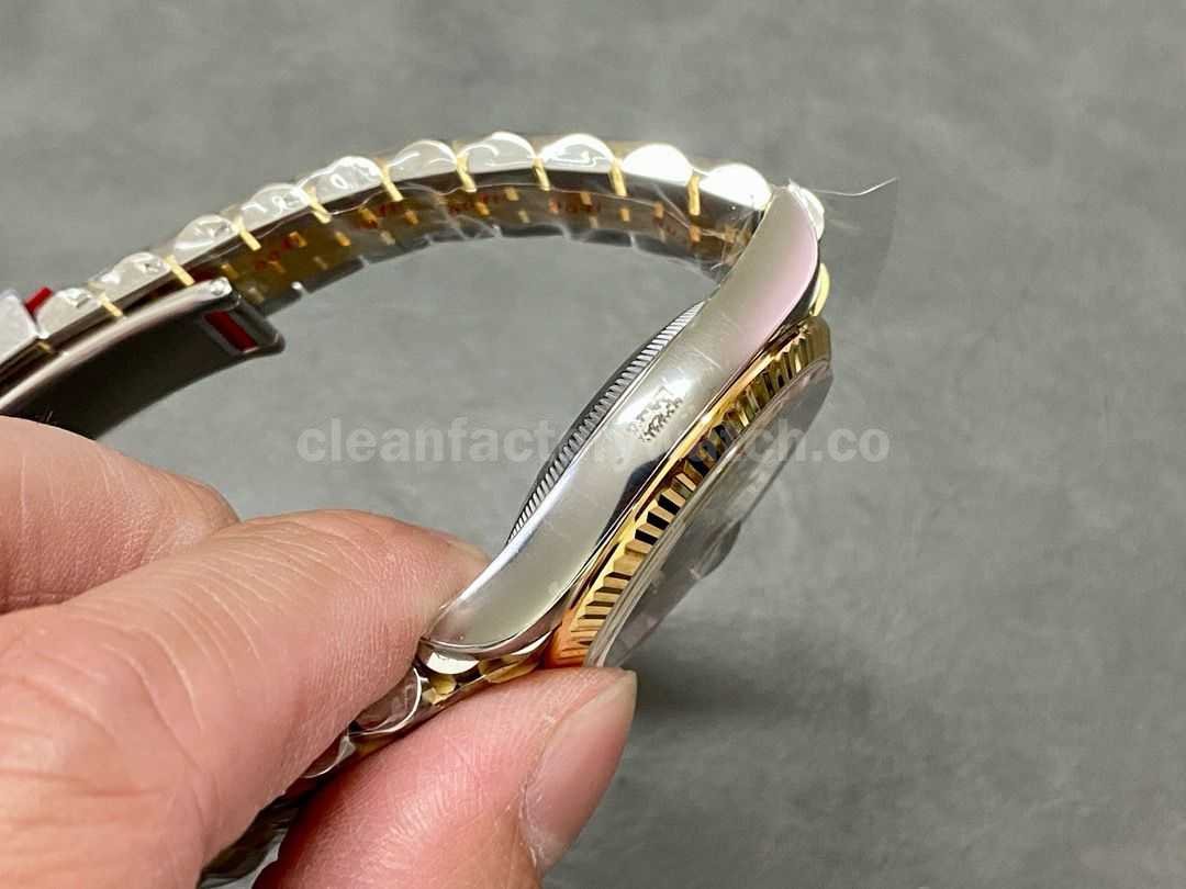 Clean Factory Rolex 126233 0021 (2)