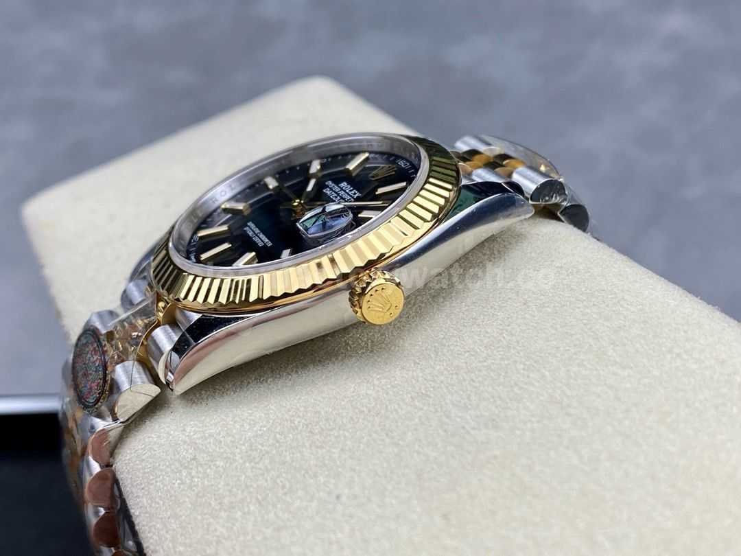 Clean Factory Rolex Datejust 126333 0014 (2)