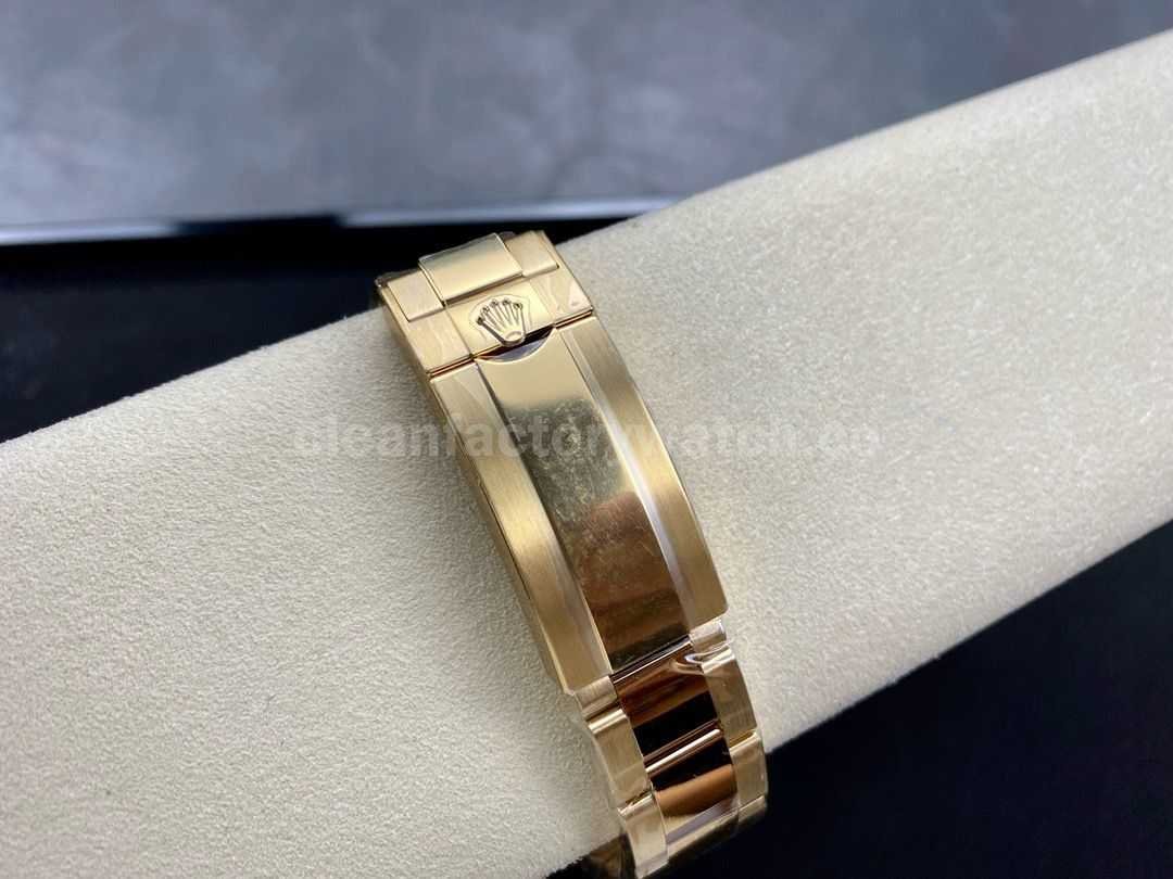 Clean Factory Rolex Submariner Date 126618LN (3)