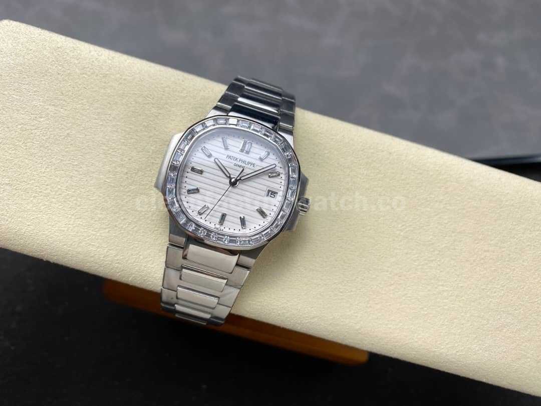 GR Factory Patek Philippe Emerald Nautilus 5711110P 010 35.2mm Full Platinum White Dial (4)