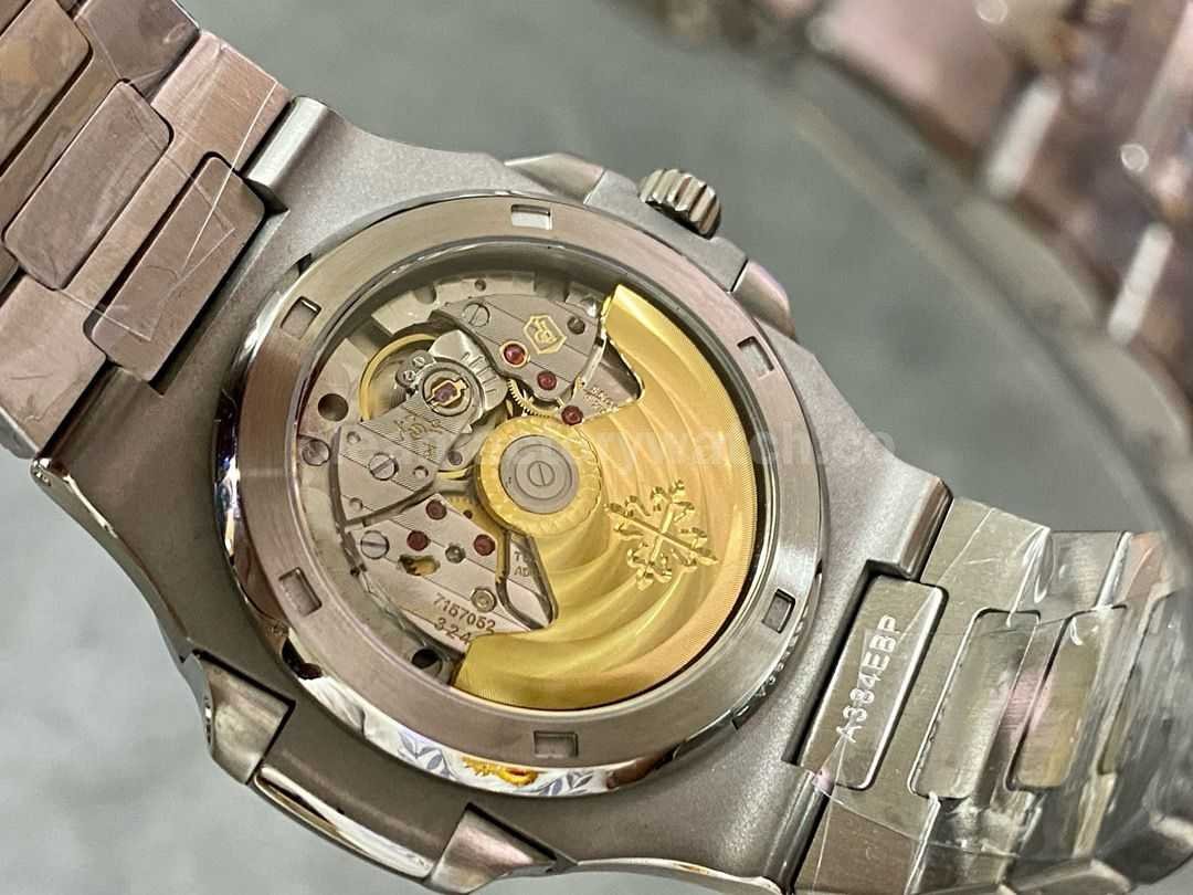 GR Factory Patek Philippe Emerald Nautilus 5711113P 001 40.5mm Full Platinum Black Dial (2)