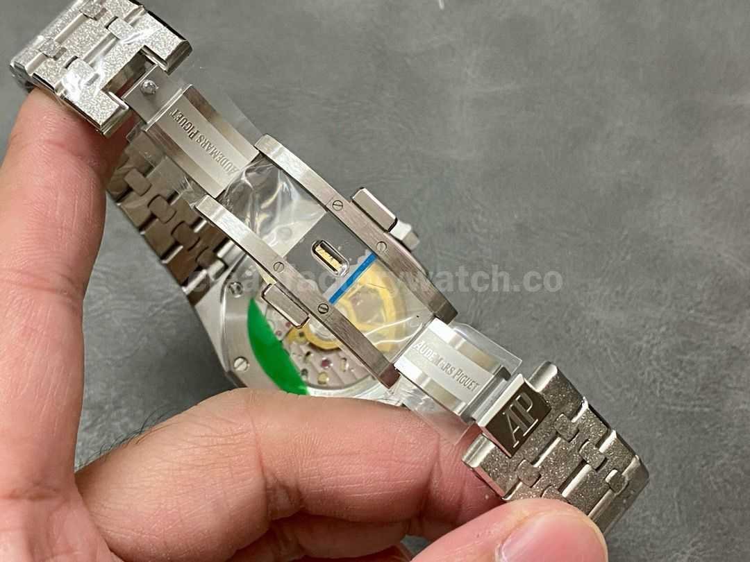 OMF Factory Frosted Audemars Piguet Royal Oak 15500ST.OO.1220ST.03 41mm Full Frosted Steel Si (6)