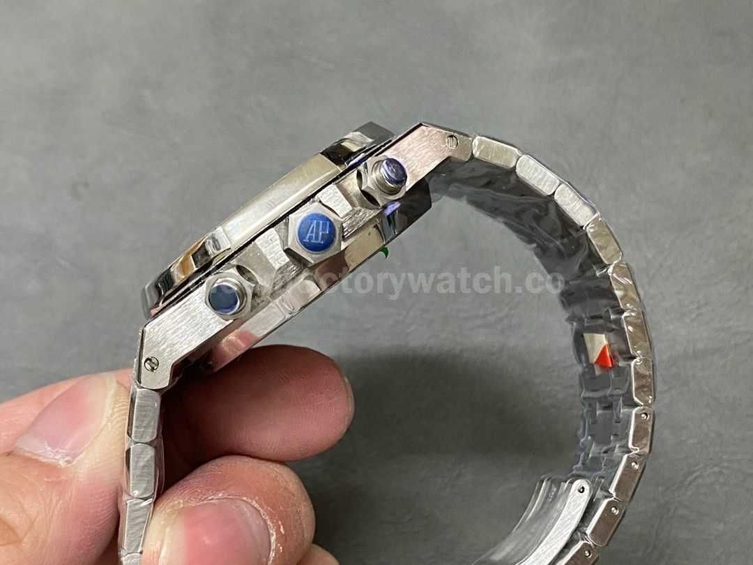 OMF Factory Frosted Audemars Piguet Royal Oak Chronograph 26240BC.GG.1324BC.02