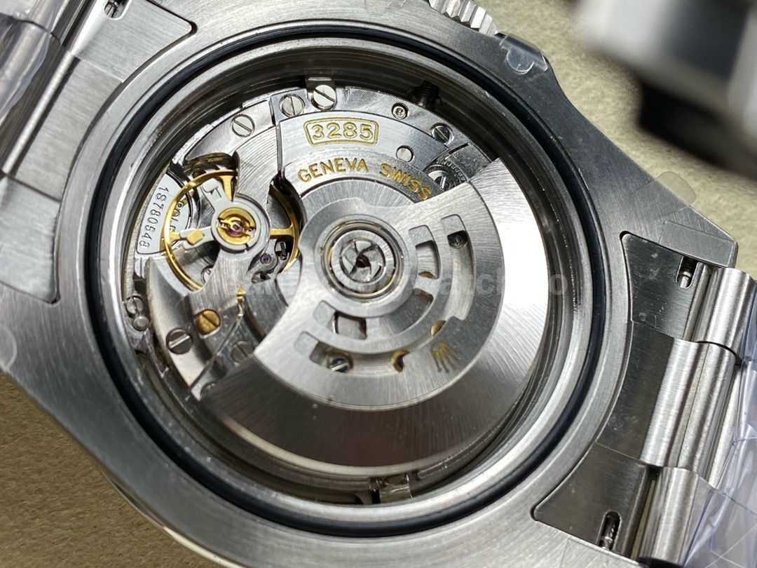 QF Factory Rolex Explorer II M226570 0001 42mm Full 904L White Dial (4)