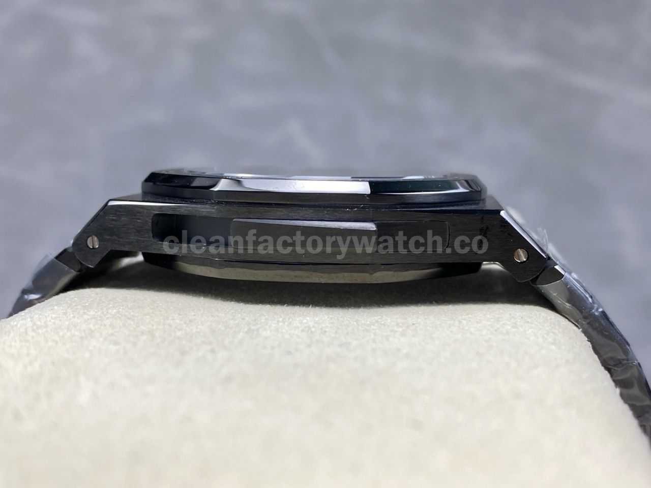 TW Factory Audemars Piguet Royal Oak 26591CE.OO.D002CA.01 42mm Full PVD Black Dial (9)