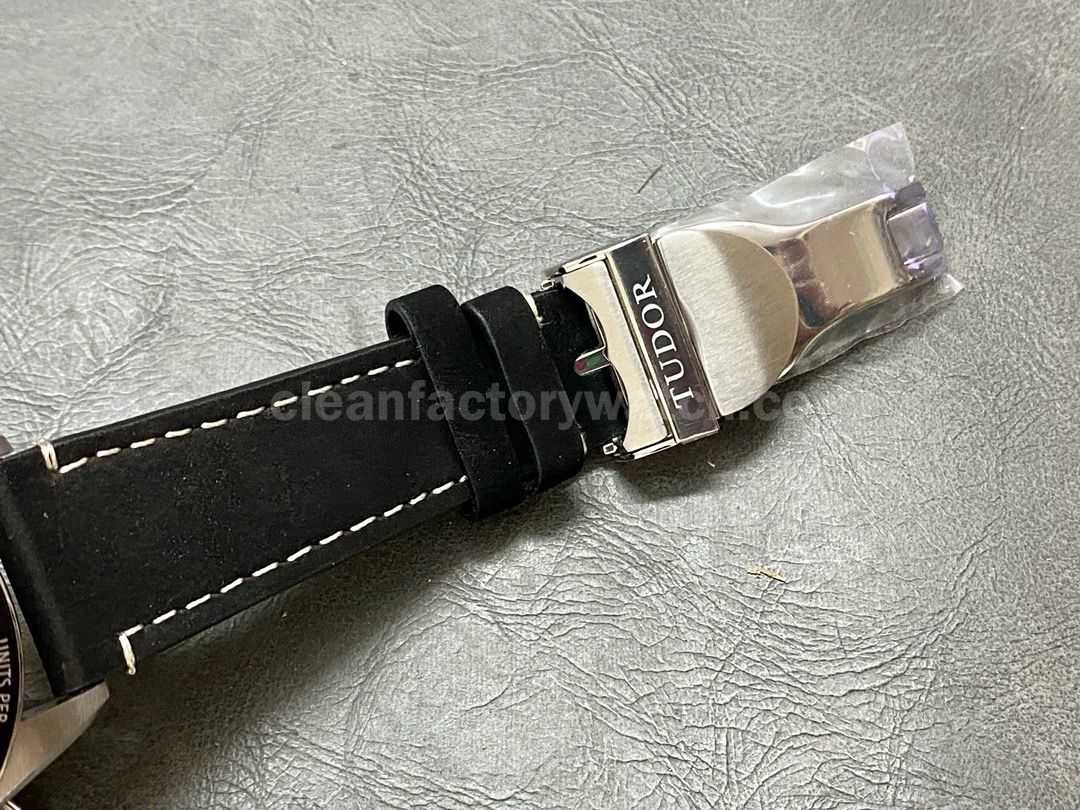 TW Factory Tudor Black Bay Chrono M79360N 0006 41mm Steel Leather Strap White Dial (5)