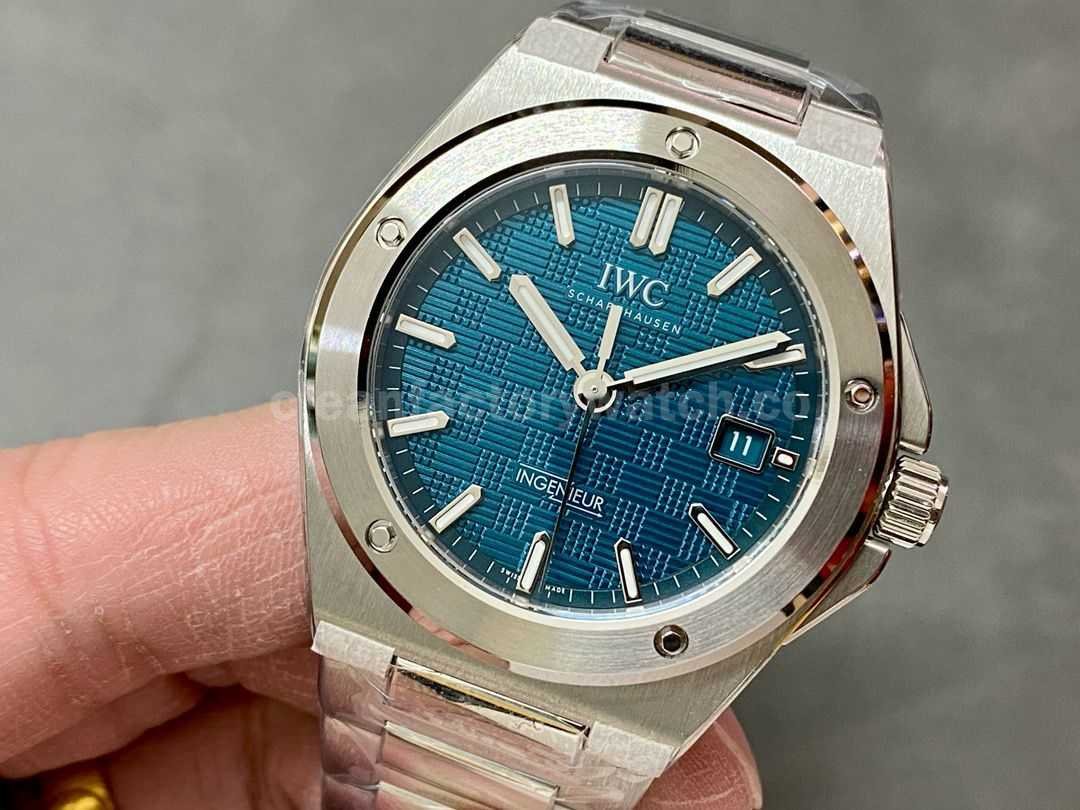 V7 Factory IWC Ingenieur Automatic IW328903 40mm Full Steel Blue Dial (9)