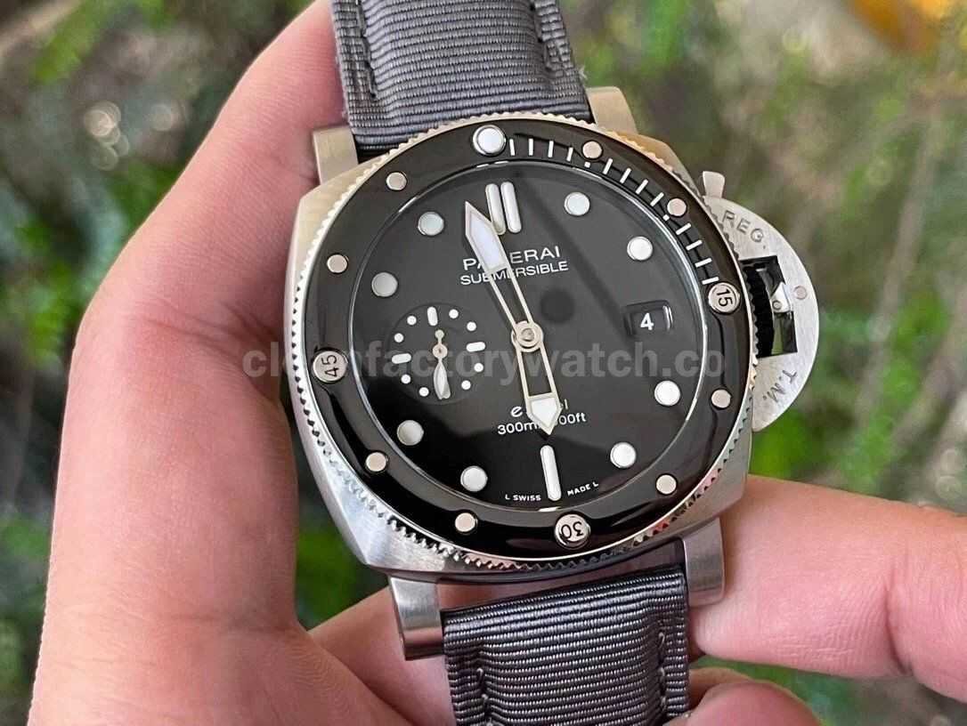 VS Factory Panerai Submersible Quarantaquattro PAM 01288 44mm Steel Canvas Strap Grey Dial (6)
