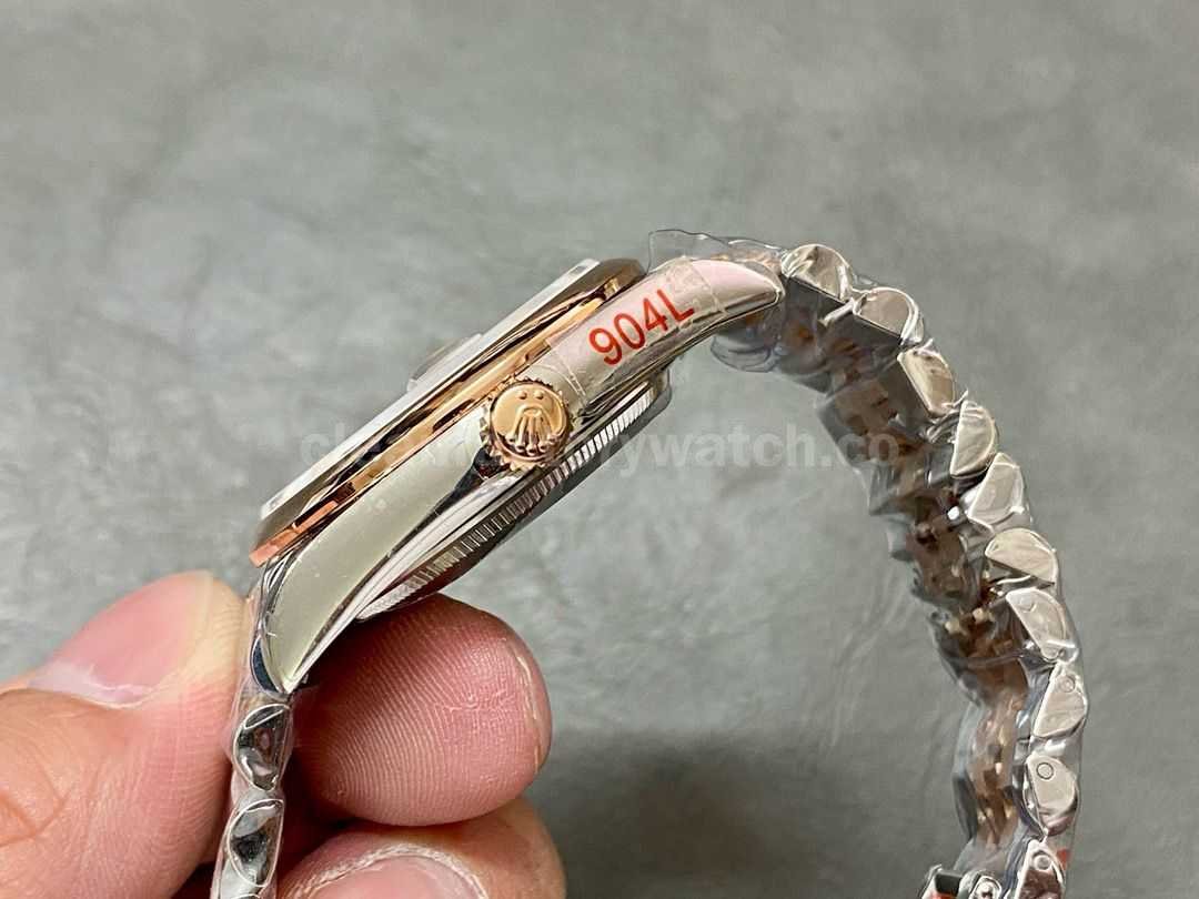 GM Factory Rolex Datejust 126201 0037 36mm Rose Gold Smooth Bezel Half Rose Gold Diamond Mop Sil (5)