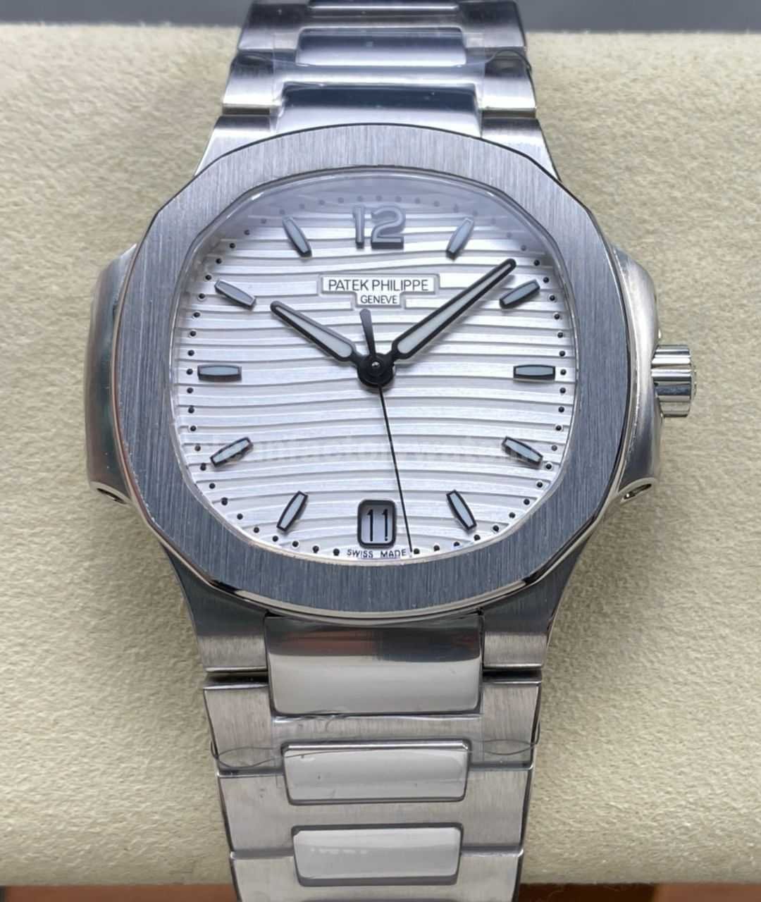 TW Factory Patek Philippe Nautilus 71181A 010 White Dial (4)