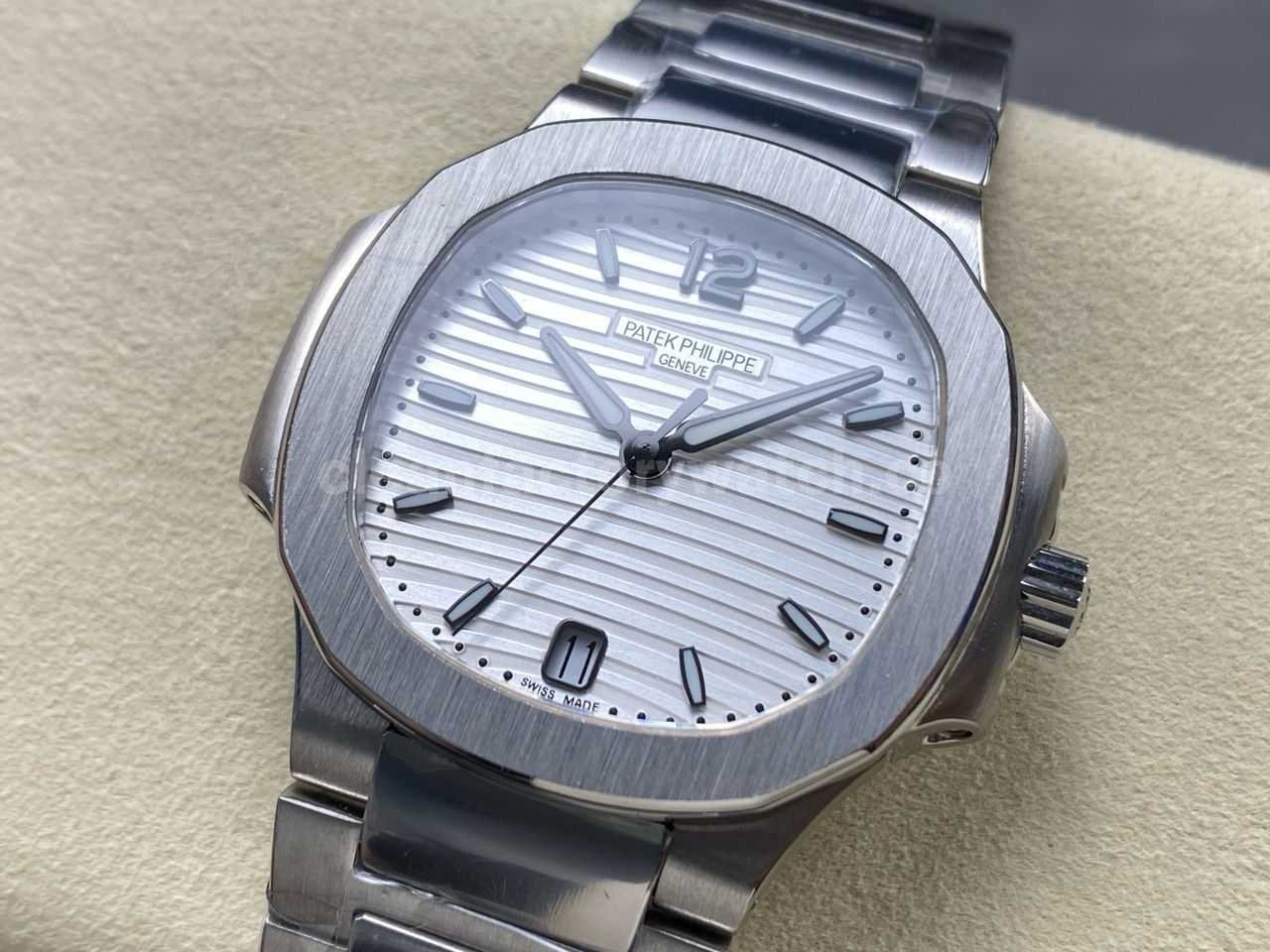 TW Factory Patek Philippe Nautilus 71181A 010 White Dial (7)