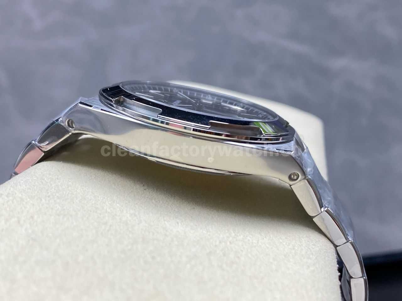 8F Factory Vacheron Constantin Overseas 4500V110A B483 41mm Full Steel Black Dial (7)