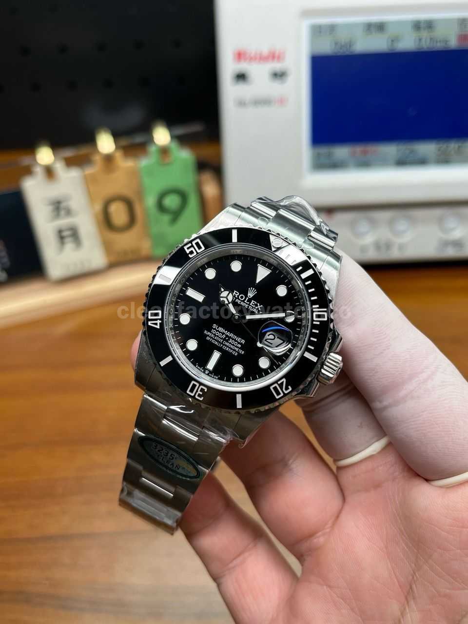 VS Factory and Clean Factory Submariner replica comparison