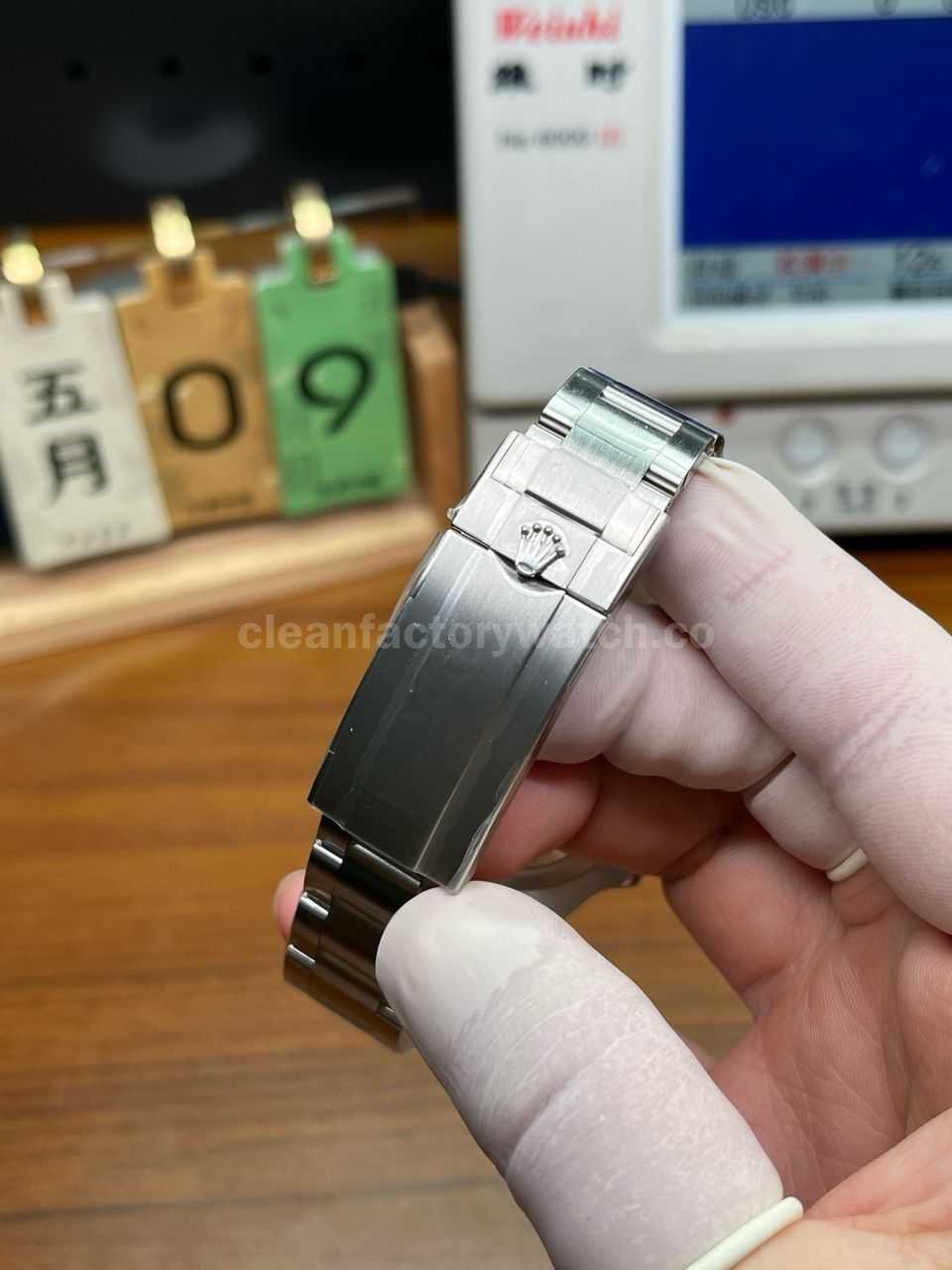 Rolex Submariner replica case bezel movement QC guide