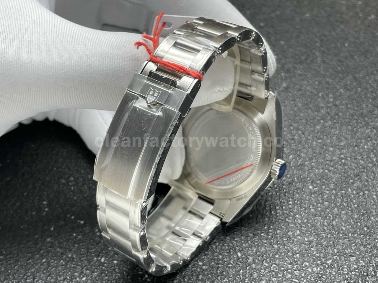 ZF Factory Tudor Black Bay replica bracelet strap comparison