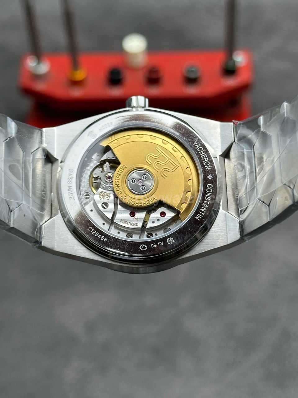 VC+ Factory 222 replica case bracelet comparison