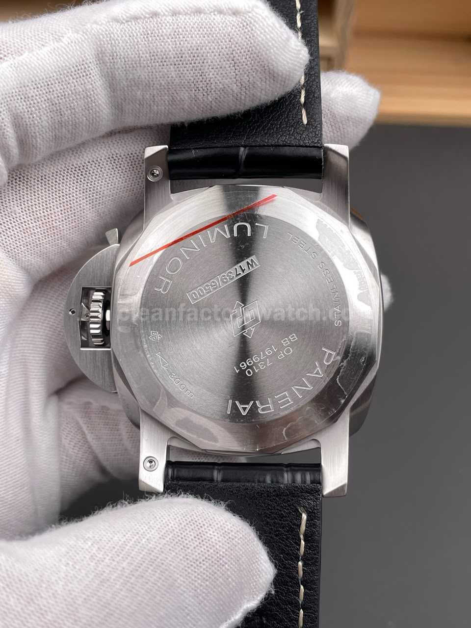 HW Factory Panerai Luminor replica strap comparison