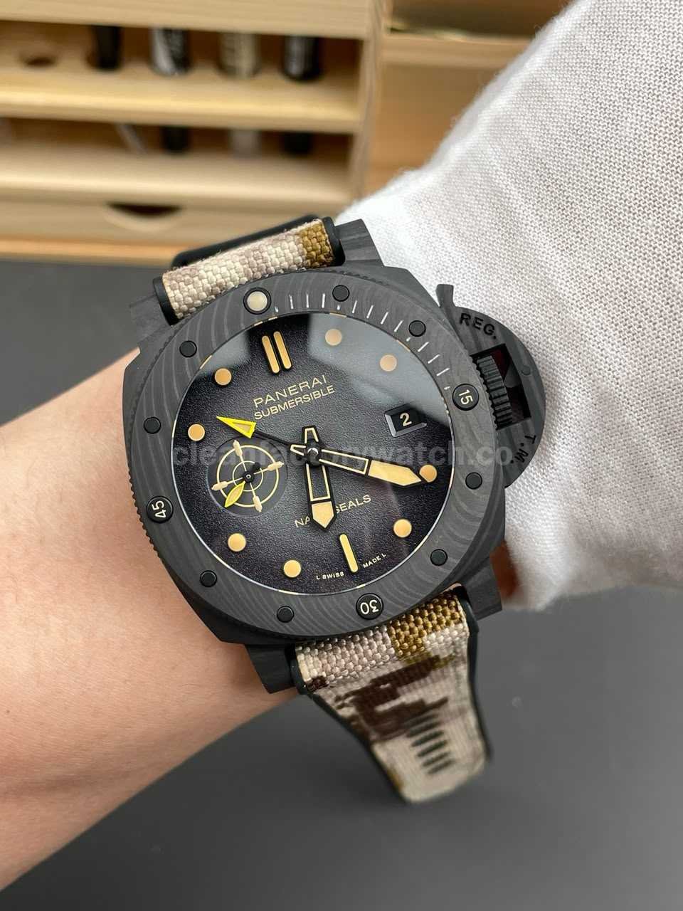 Panerai Submersible replica bezel rubber strap QC guide